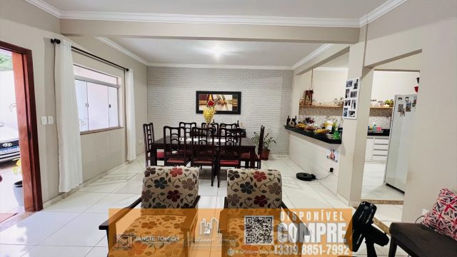 EXCELENTE CASA PROX.CENTRO – O3 QTOS – GARAGEM – QUINTAL R$ 370.000,00