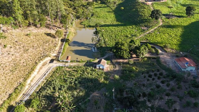 SÍTIO LUXO – 6,5 ALQUEIRES – 20 KM DE TEÓFILO OTONI – R$ 1.200.000,00