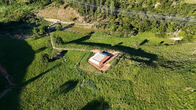 SÍTIO LUXO – 6,5 ALQUEIRES – 20 KM DE TEÓFILO OTONI – R$ 1.200.000,00