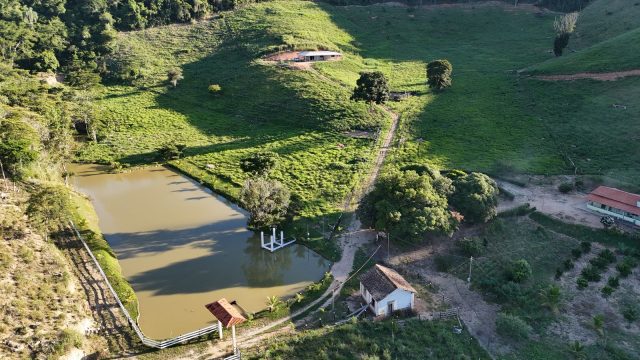 SÍTIO LUXO – 6,5 ALQUEIRES – 20 KM DE TEÓFILO OTONI – R$ 1.200.000,00