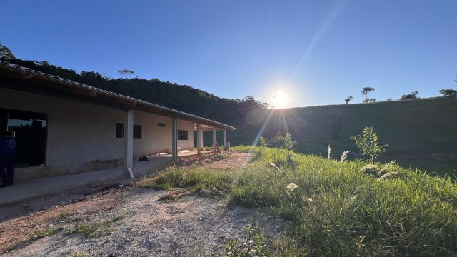 SÍTIO LUXO – 6,5 ALQUEIRES – 20 KM DE TEÓFILO OTONI – R$ 1.200.000,00