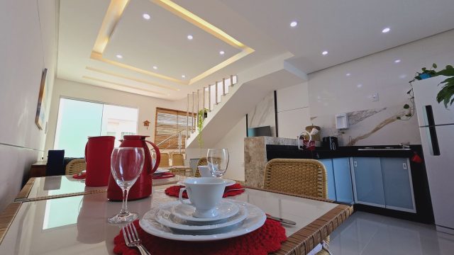 LINDA CASA DUPLEX EM CONDOMÍNIO – PORTO SEGURO BA – R$ 750.000,00