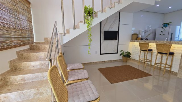 LINDA CASA DUPLEX EM CONDOMÍNIO – PORTO SEGURO BA – R$ 750.000,00