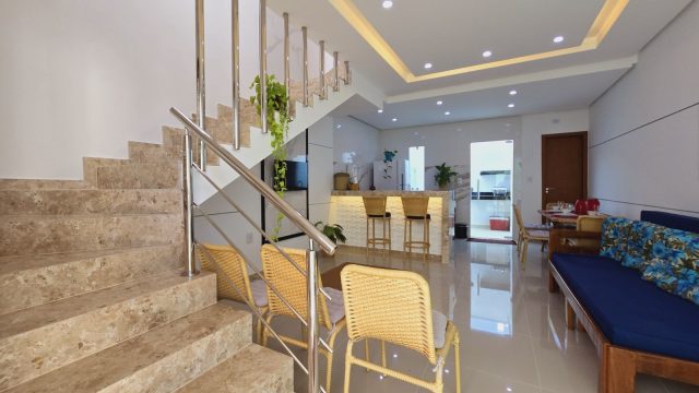 LINDA CASA DUPLEX EM CONDOMÍNIO – PORTO SEGURO BA – R$ 750.000,00