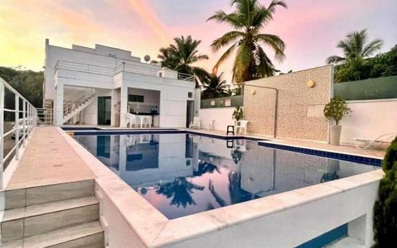 EXCELENTE CASA DUPLEX EM CONDOMÍNIO- TAPERAPUÃ – PORTO SEGURO BA R$ 750.000,00