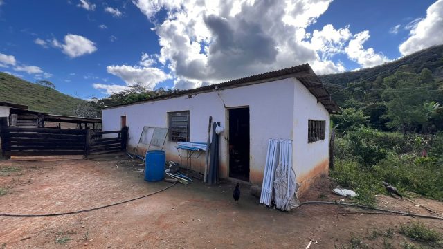 VENDO SÍTIO – 09 ALQUEIRES – PROX.A ITAMBACURI – R$1.200.000,00