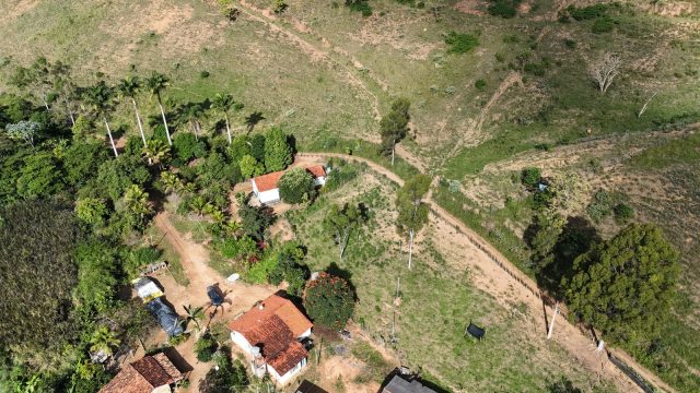 VENDO SÍTIO – 09 ALQUEIRES – PROX.A ITAMBACURI – R$1.200.000,00
