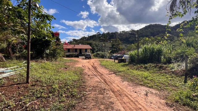 VENDO SÍTIO – 09 ALQUEIRES – PROX.A ITAMBACURI – R$1.200.000,00