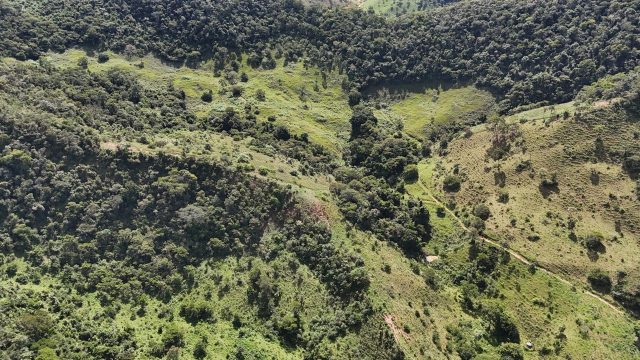 FAZENDA 18 ALQUEIRES – 25 KM DE ITAMBACURI – R$ 1.980.000,00