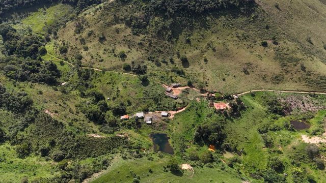 FAZENDA 18 ALQUEIRES – 25 KM DE ITAMBACURI – R$ 1.980.000,00