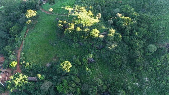 SÍTIO 16 ALQUEIRES – 77,44 HA –  ITAMBACURI MG – R$ 2.280.000,00