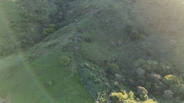 SÍTIO 16 ALQUEIRES – 77,44 HA –  ITAMBACURI MG – R$ 2.280.000,00