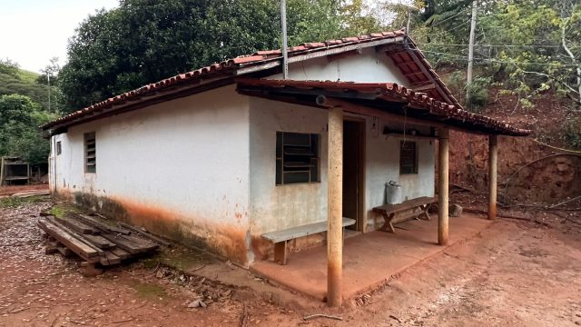 SÍTIO 16 ALQUEIRES – 77,44 HA –  ITAMBACURI MG – R$ 2.280.000,00