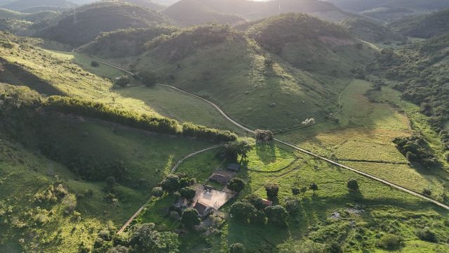 EXCELENTE FAZENDA 145 HECTARES – 25 KM DE TEÓFILO OTONI – R$ 3.000.000,00
