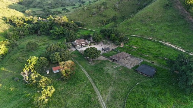 EXCELENTE FAZENDA 145 HECTARES – 25 KM DE TEÓFILO OTONI – R$ 3.000.000,00