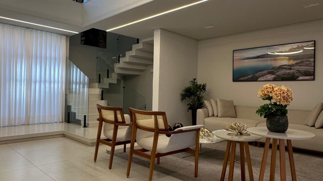 EXCELENTE CASA LUXO BAIRRO IPIRANGA – 04 SUITES – R$ 2.800.000,00