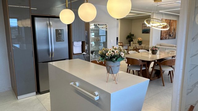 EXCELENTE CASA LUXO BAIRRO IPIRANGA – 04 SUITES – R$ 2.800.000,00