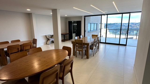 EXCELENTE CASA LUXO BAIRRO IPIRANGA – 04 SUITES – R$ 2.800.000,00
