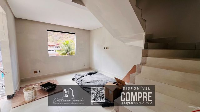 CASA PROX.CASTRO PIRES – 03 QTOS – SUÍTE – GARAGEM – R$ 650.000,00