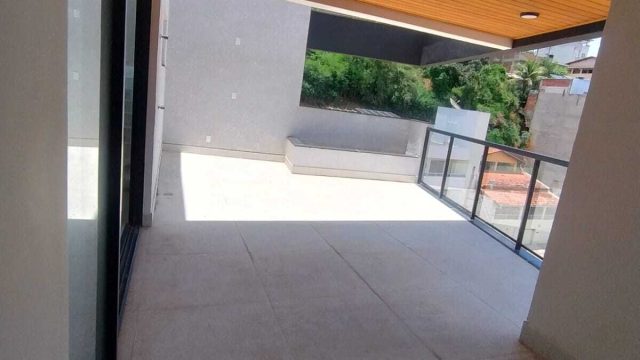 VENDO EXCELENTE COBERTURA DE LUXO ( MARAJOARA)