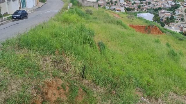 EXCELENTE LOTE EM ÁREA NOBRE BAIRRO FILADÉLFIA